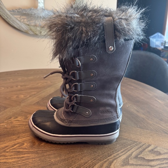 Like NEW! Sorel Women's Joan of Arctic Wp - Picture 2 of 6